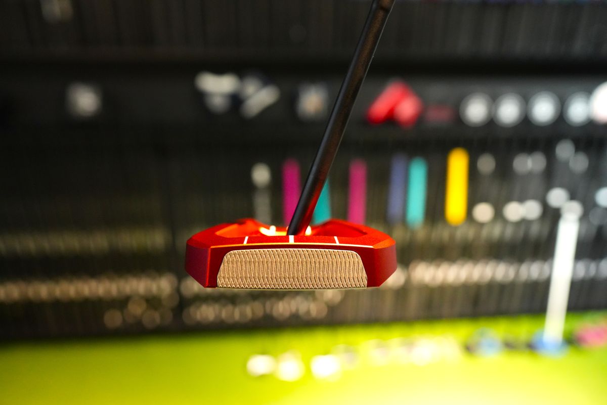 Lab VZN.1i Custom Red Putter 34″ (4)
