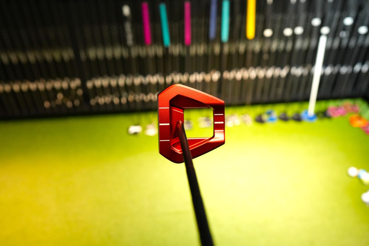 Lab VZN.1i Custom Red Putter 34″ (5)