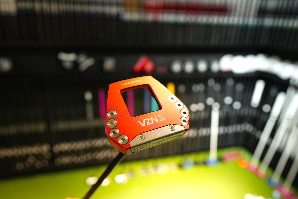Lab VZN.1i Custom Red Putter 34″